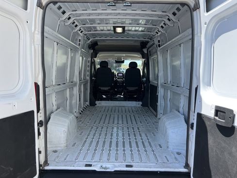 Used 2025 RAM ProMaster 2500 w/ Convenience Group FWD image 24