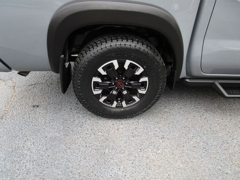 Used 2023 Nissan Frontier Pro-X w/ Tow Package RWD image 25