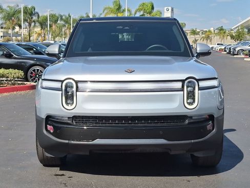 Used 2025 Rivian R1S Adventure Dual AWD/4WD image 3