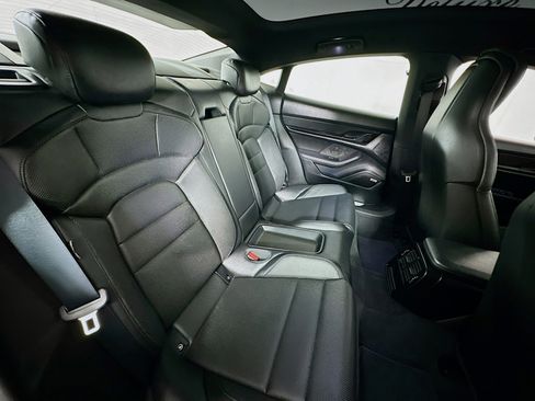 Used 2020 Porsche Taycan 4S image 28