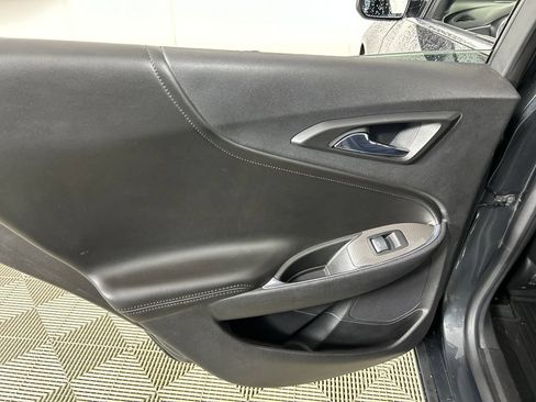 Used 2018 Chevrolet Malibu LT w/ Leather Package FWD image 17