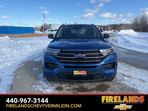 Used 2022 Ford Explorer XLT image 12
