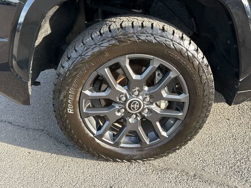 Used 2023 Toyota Tundra Platinum AWD/4WD image 7