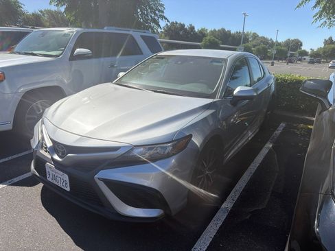 Certified 2024 Toyota Camry SE FWD image 4