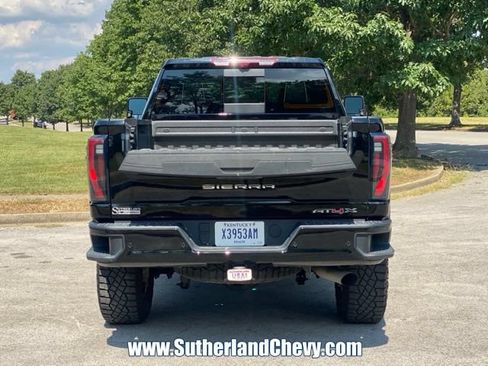Used 2025 GMC Sierra 2500 AT4X AWD/4WD image 21