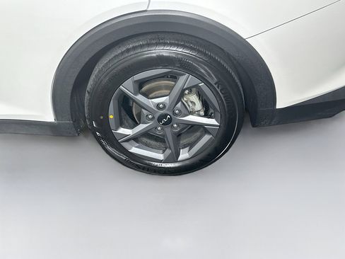 Used 2025 Kia K4 LXS FWD image 11