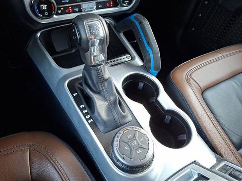 Certified 2023 Ford Bronco Outer Banks w/ Sasquatch Package image 14