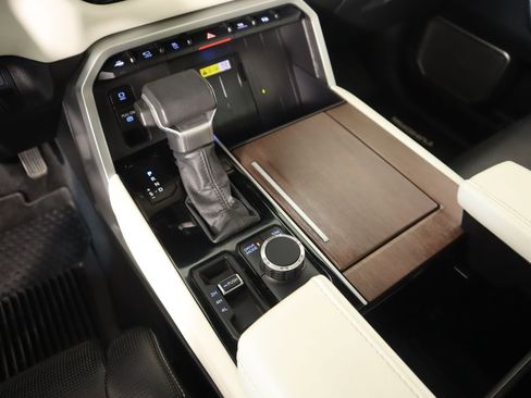 Used 2022 Toyota Tundra Capstone image 8