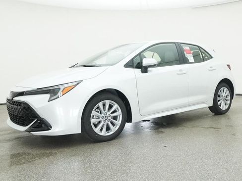 New 2025 Toyota Corolla SE image 6