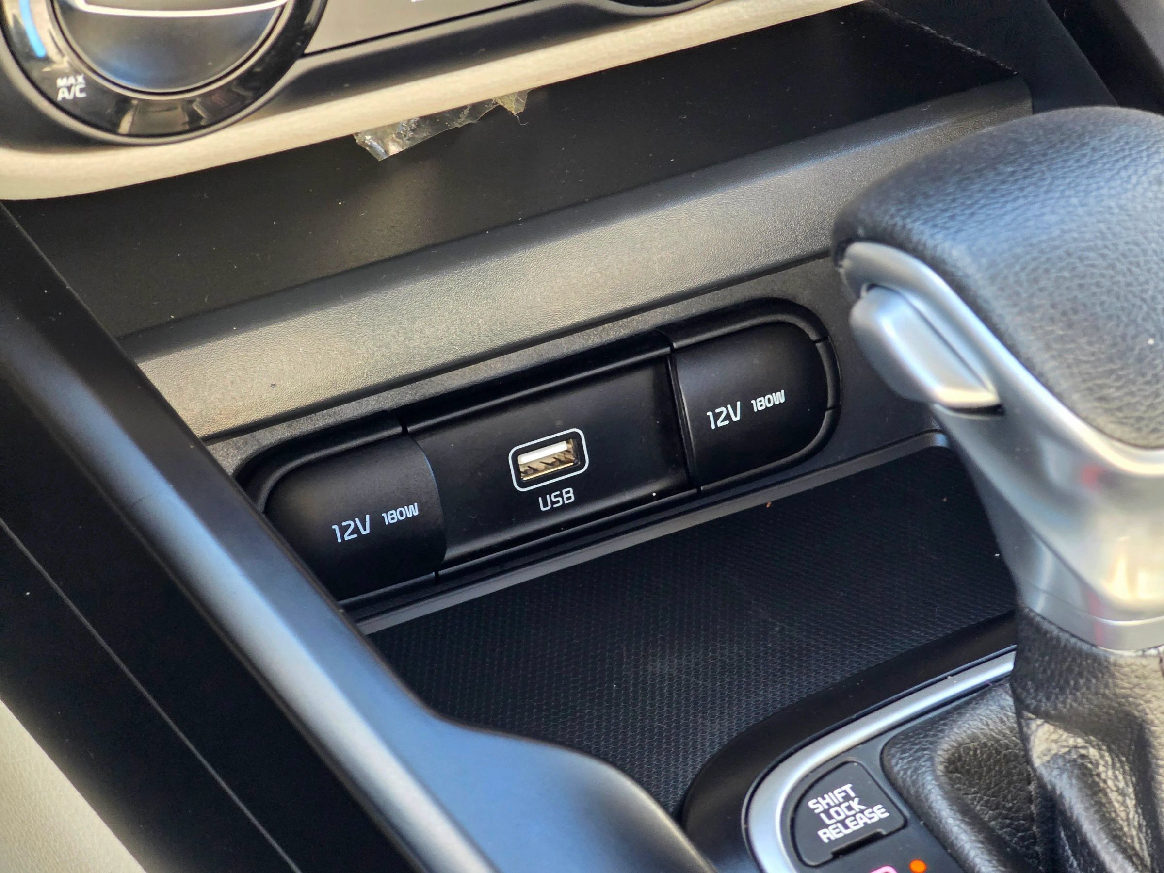 Used 2020 Kia Soul LX FWD image 32