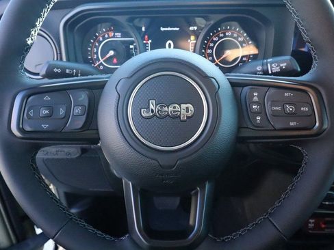 New 2026 Jeep Gladiator Rubicon AWD/4WD image 3