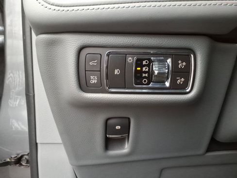 Certified 2021 Lincoln Nautilus Reserve w/ Equipment Group 202A image 15