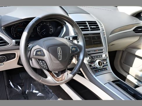 Used 2017 Lincoln MKZ Select FWD image 12