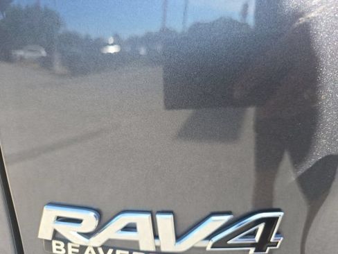 Used 2025 Toyota RAV4 XLE w/ Convenience Package FWD image 6