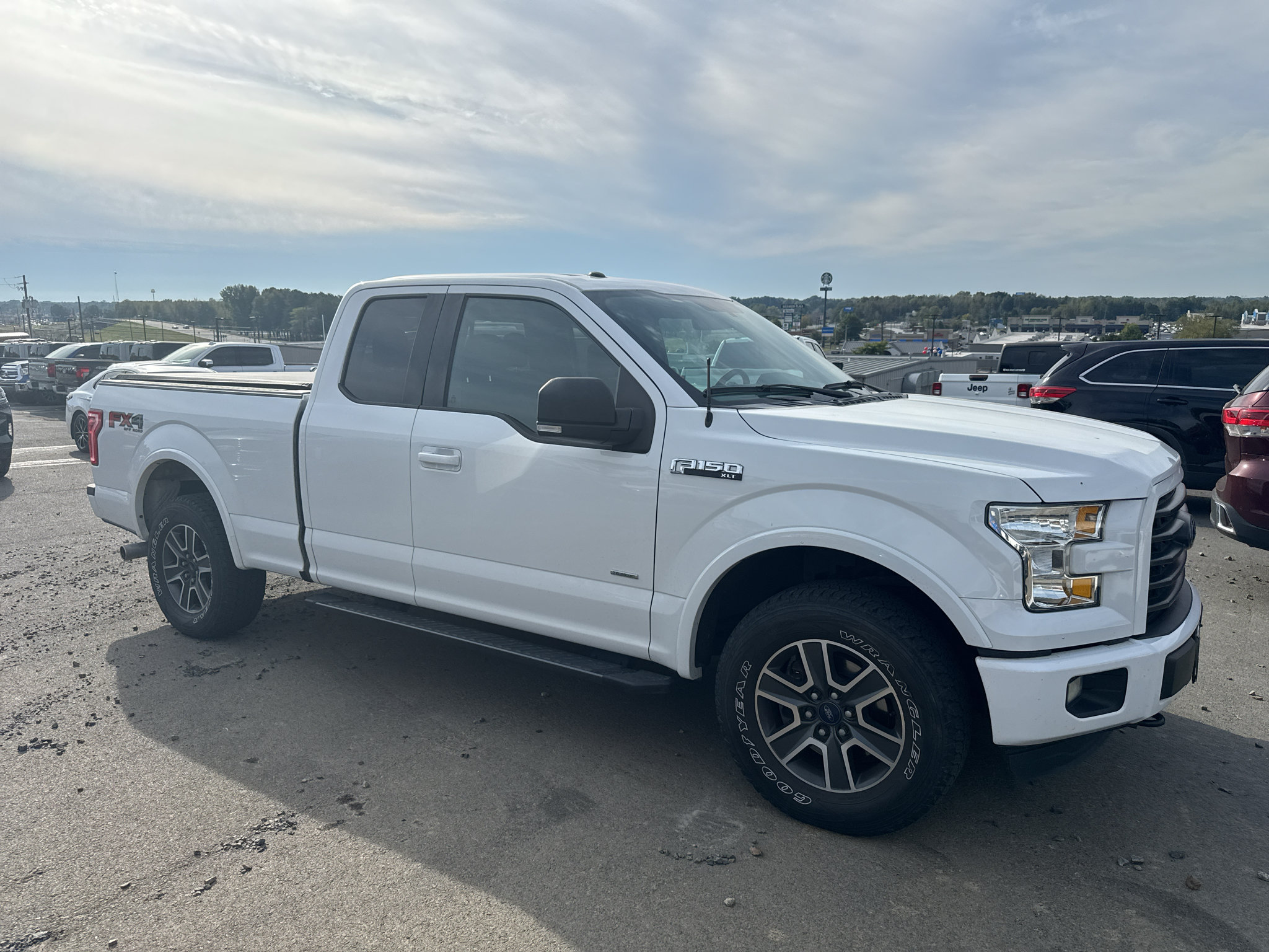Used 2015 Ford F150 XLT w/ Equipment Group 302A Luxury AWD/4WD image 4
