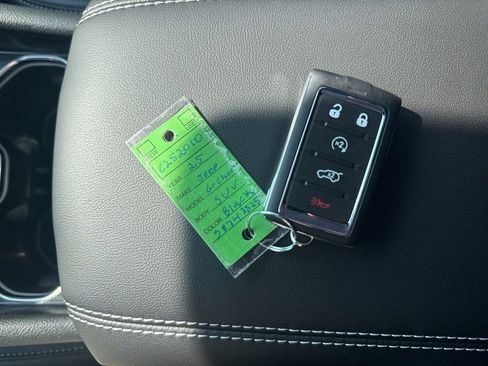 New 2025 Jeep Grand Cherokee L Laredo image 49