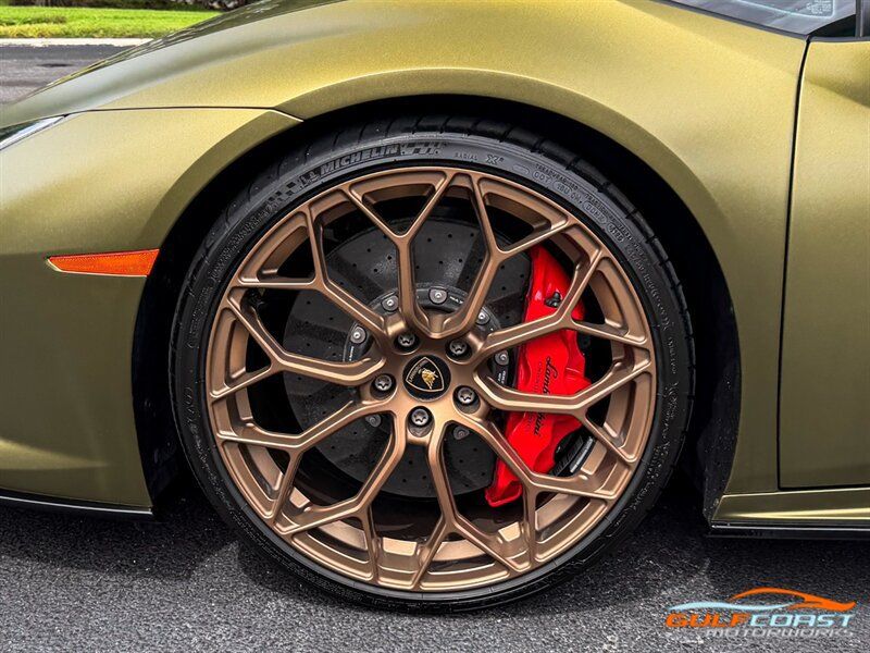Used 2022 Lamborghini Huracan EVO RWD image 35