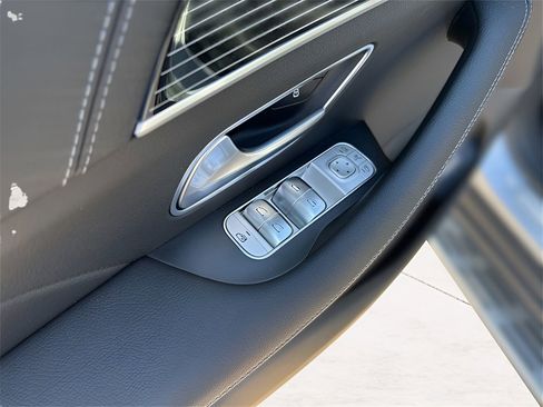 New 2025 Mercedes-Benz GLS 580 4MATIC image 13