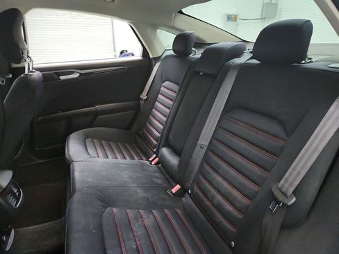 Used 2014 Ford Fusion SE FWD image 22