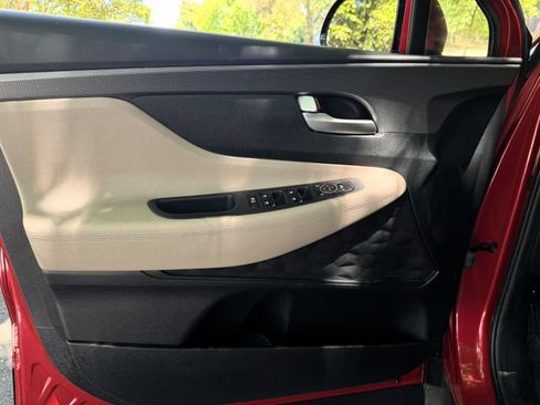Used 2019 Hyundai Santa Fe SEL FWD image 18