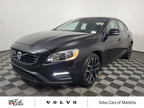 Used 2017 Volvo S60 T5 Dynamic w/ Vision Package FWD image 3
