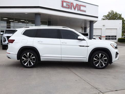 Used 2025 Volkswagen Atlas SEL Premium R-Line AWD/4WD image 7