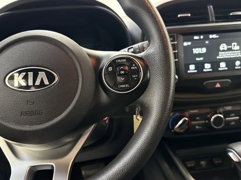 Used 2021 Kia Soul LX image 21