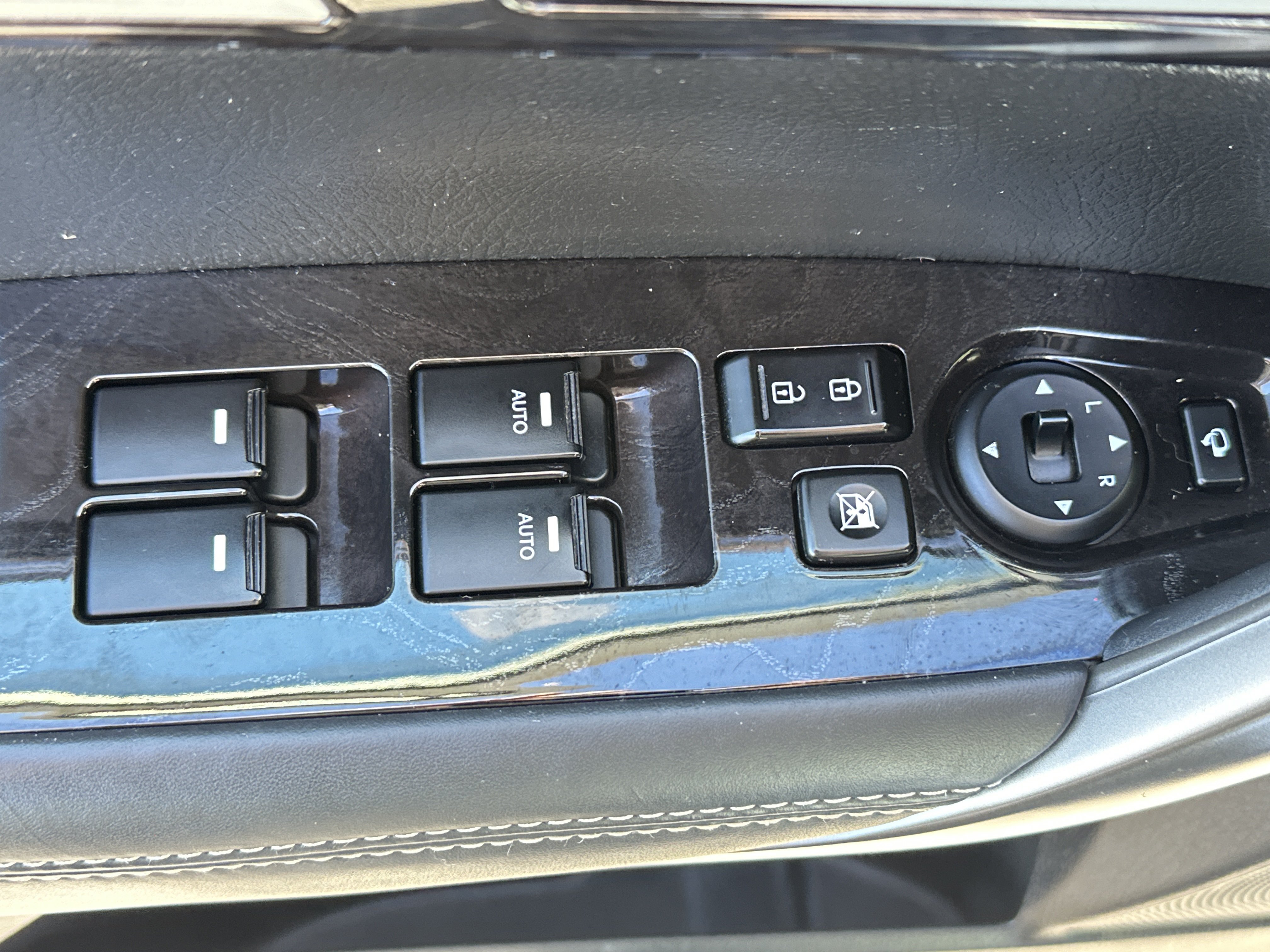 Used 2015 Kia Sorento SX AWD/4WD image 9