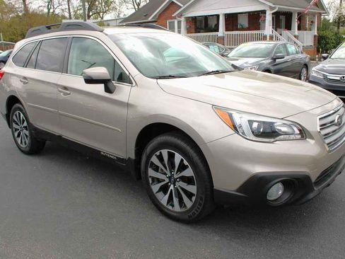 Used 2017 Subaru Outback 2.5i Limited w/ Popular Package #5 image 4