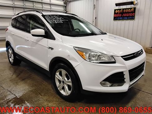 Used 2014 Ford Escape SE w/ Equipment Group 201A AWD/4WD image 1