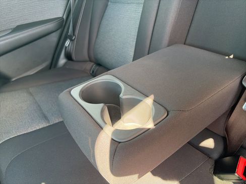 Used 2021 Nissan Rogue S FWD image 11