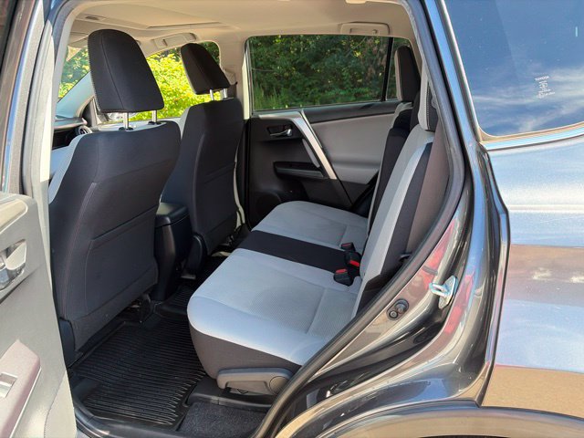 Used 2018 Toyota RAV4 XLE w/ Plus Extra Value Package AWD/4WD image 17