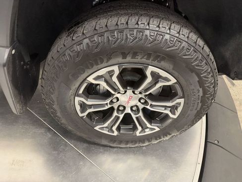 Used 2023 GMC Canyon AT4 image 14