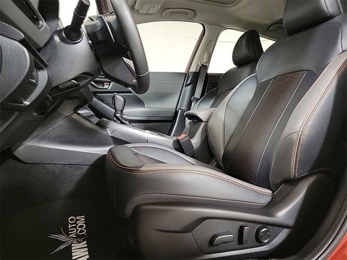 Used 2024 Subaru Crosstrek 2.5i Limited w/ Crosstrek Mirror Package image 12