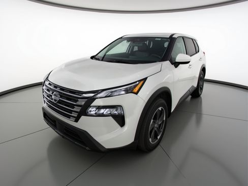Used 2025 Nissan Rogue SV FWD image 3