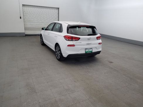 Used 2018 Hyundai Elantra GT w/ Style Package 02 FWD image 5
