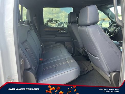 Used 2023 Chevrolet Silverado 1500 High Country w/ Technology Package AWD/4WD image 17