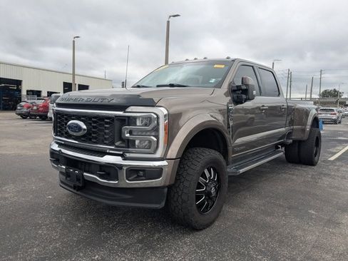 Used 2023 Ford F450 Lariat image 9