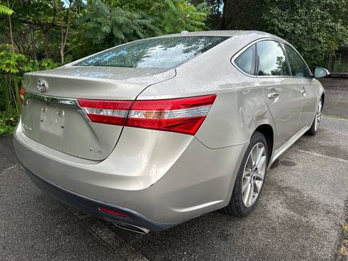 Used 2014 Toyota Avalon XLE Touring FWD image 3