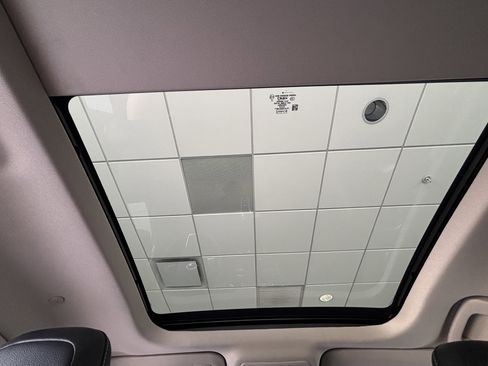 Used 2020 Ford Escape Titanium AWD/4WD image 4
