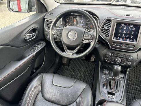 Used 2021 Jeep Cherokee Trailhawk w/ Technology Group AWD/4WD image 21