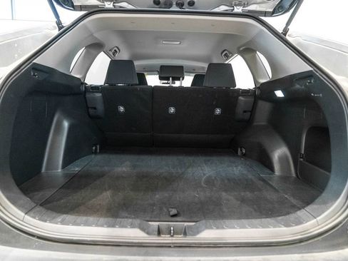 Used 2024 Toyota RAV4 LE AWD/4WD image 31