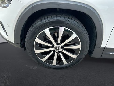 Used 2022 Mercedes-Benz GLB 250 image 10