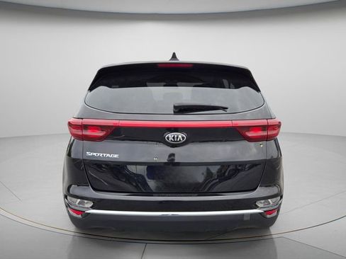 Used 2022 Kia Niro EX Premium w/ Cold Weather Package FWD image 8