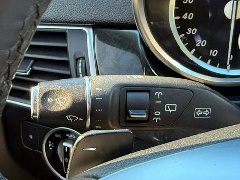 Used 2014 Mercedes-Benz GL 450 4MATIC image 27