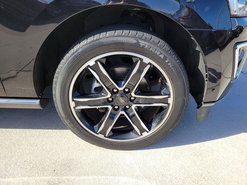 Used 2019 Ford Expedition Max Limited w/ Texas Edition Package RWD image 5