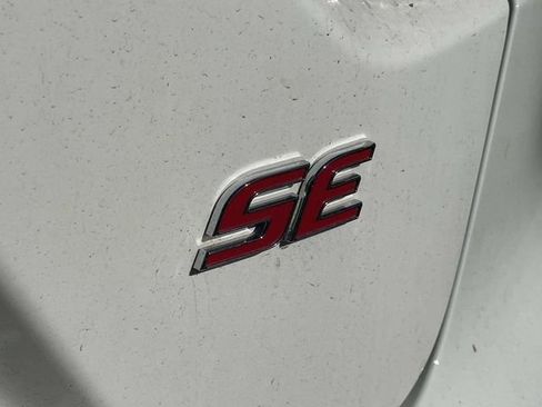 Used 2025 Toyota Corolla SE image 20