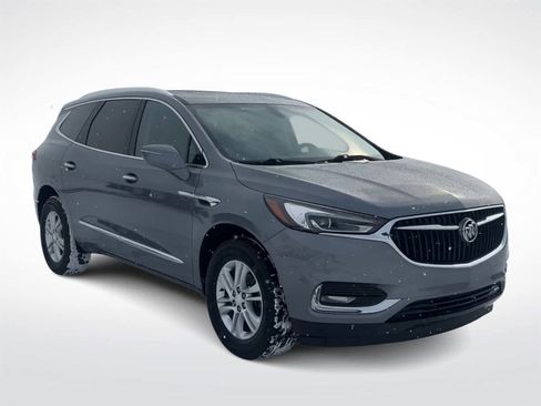Used 2018 Buick Enclave Essence image 3