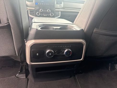 Used 2024 Ford Expedition XLT AWD/4WD image 29