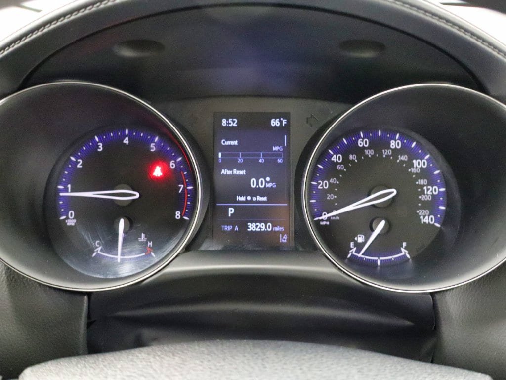 Used 2021 Toyota C-HR LE FWD image 27